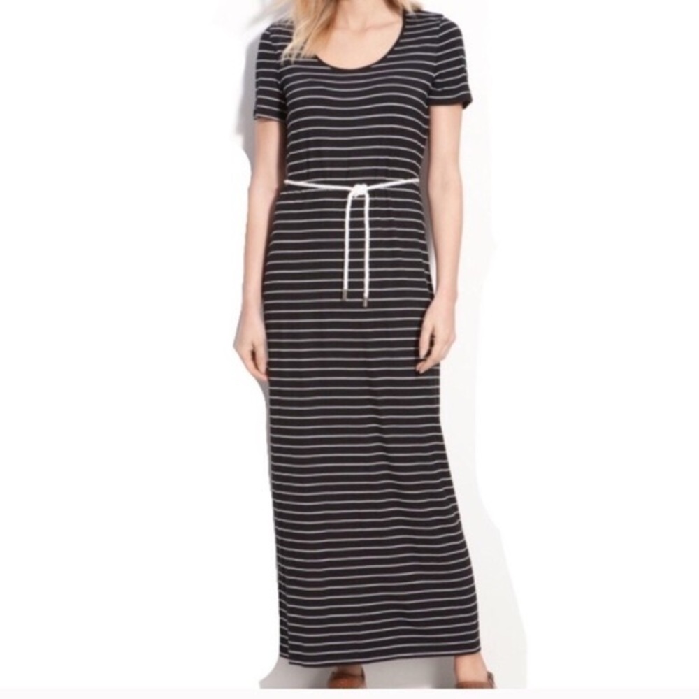 Calvin Klein Black and white striped maxi dress short sleeve long NO BELT
